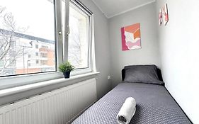 Mmrent Mary'S Room